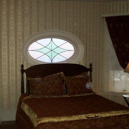 Victorian Charm Inn Towanda Extérieur photo