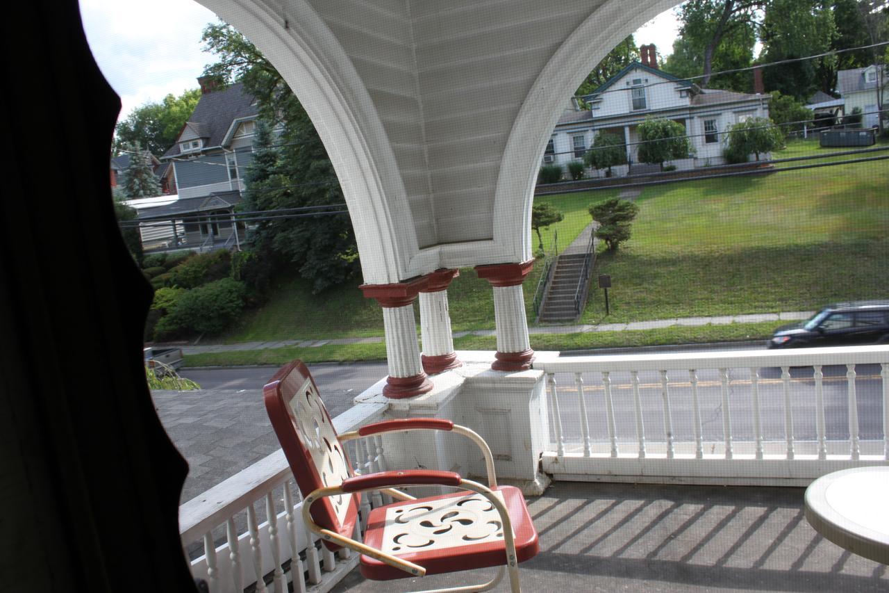 Victorian Charm Inn Towanda Extérieur photo
