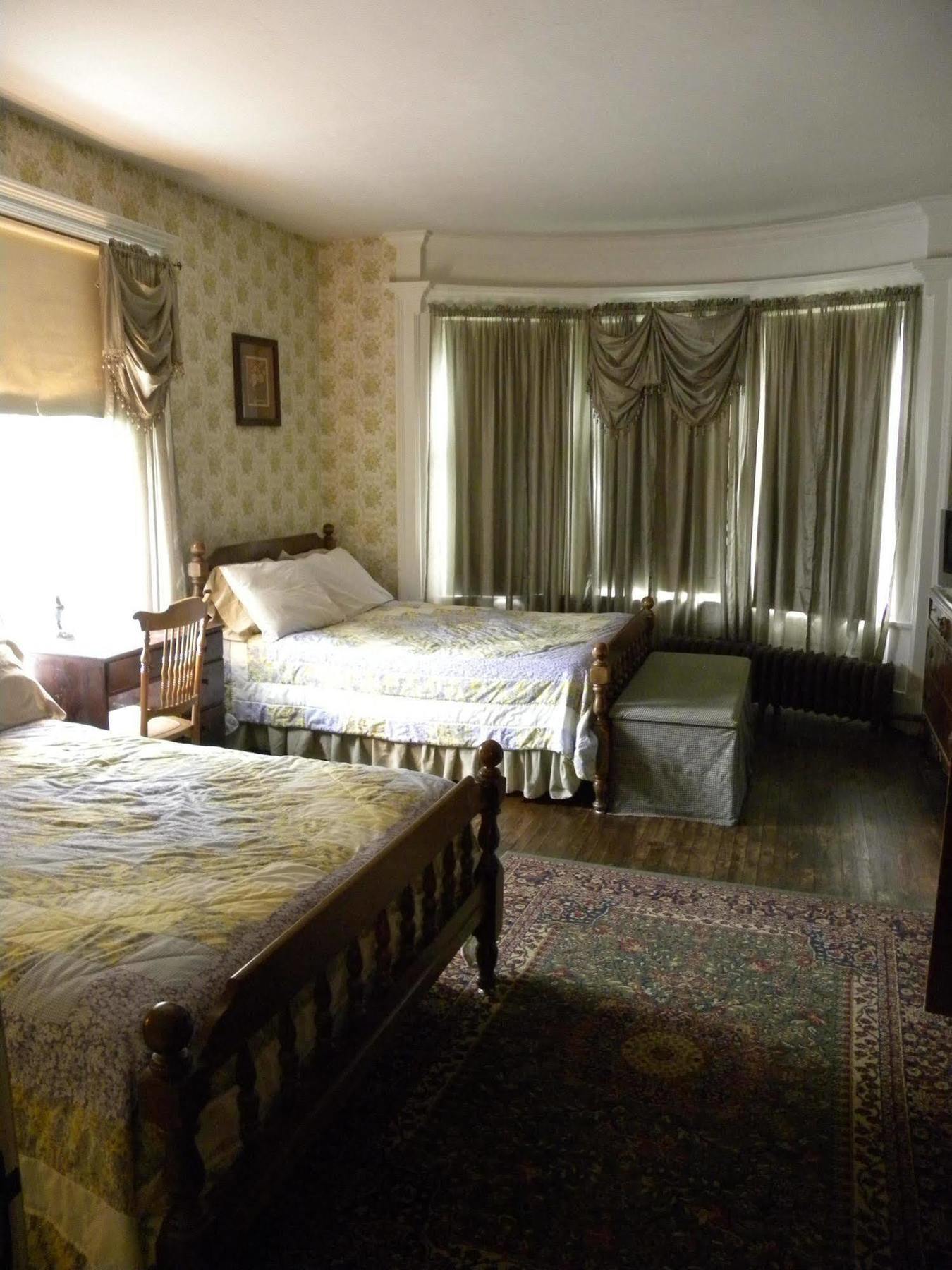 Victorian Charm Inn Towanda Extérieur photo