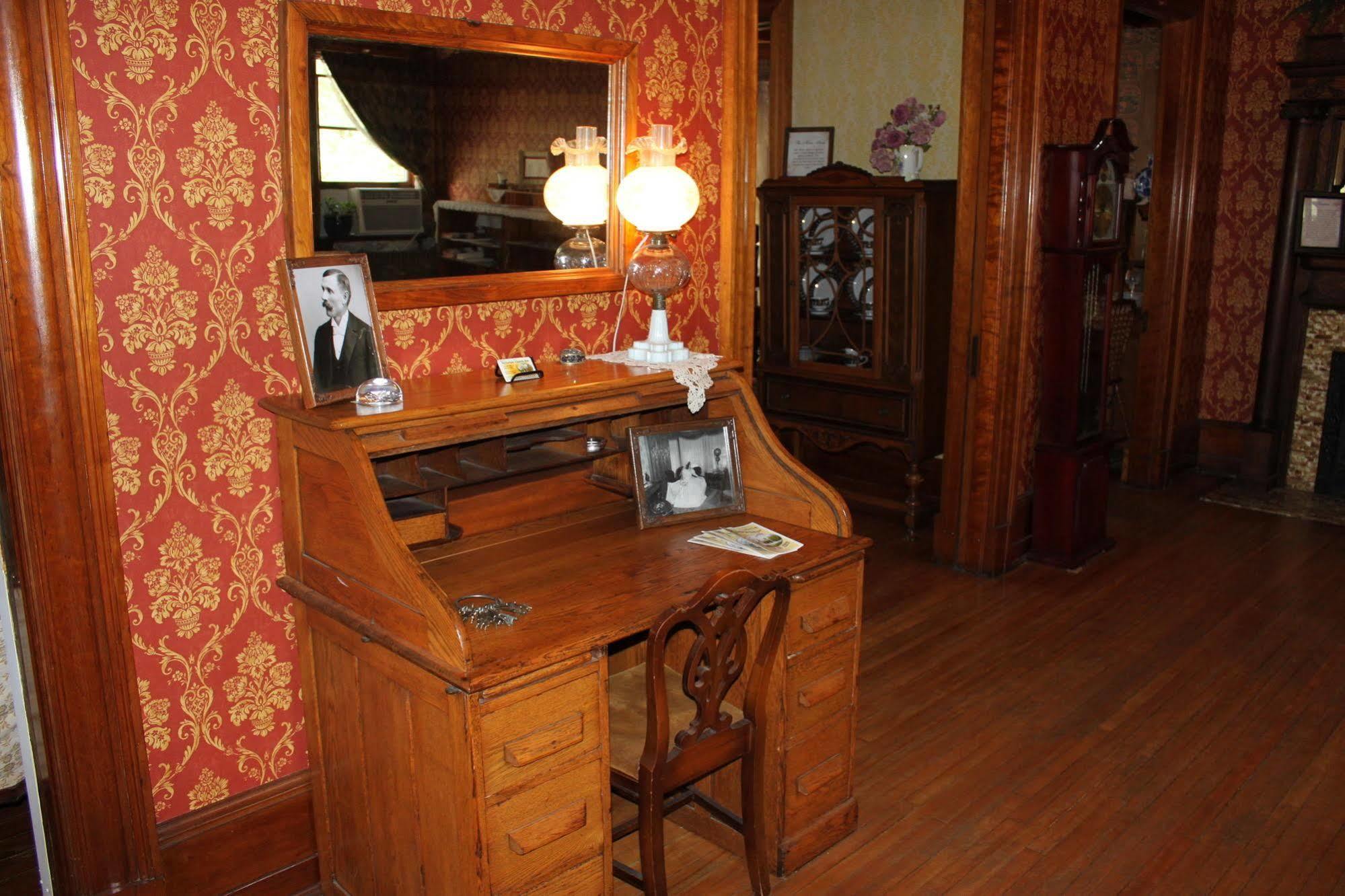 Victorian Charm Inn Towanda Extérieur photo