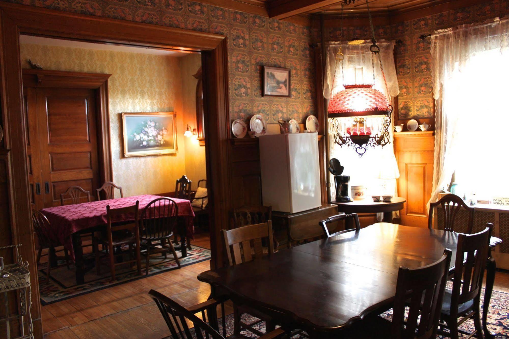 Victorian Charm Inn Towanda Extérieur photo